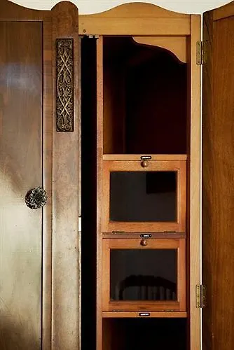 Oda ve Kahvaltı Oriani 4*