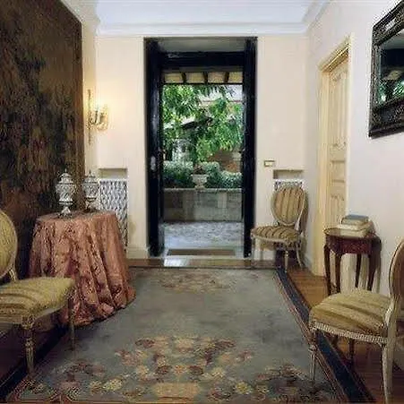 Oda ve Kahvaltı Oriani Roma